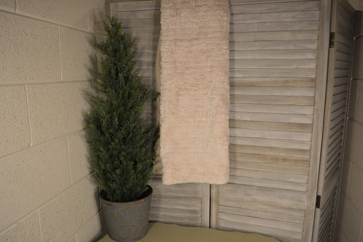 Faux Sheepskin Cream Blanket – Soft Plush Accent for Home Decor