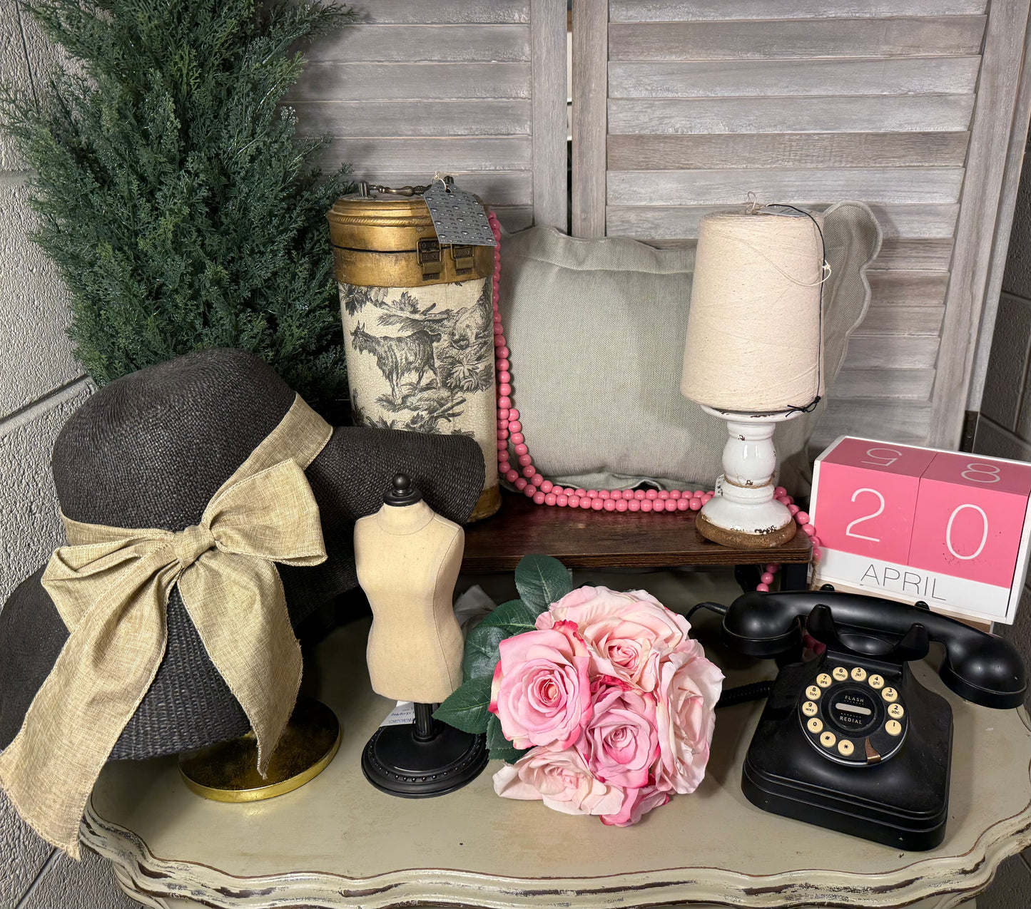 Vintage Theme Vinette with Feminine and Nostalgic Touch. We love to mix wood tones, fabric and florals prints. This creates a cozy and stylish view.