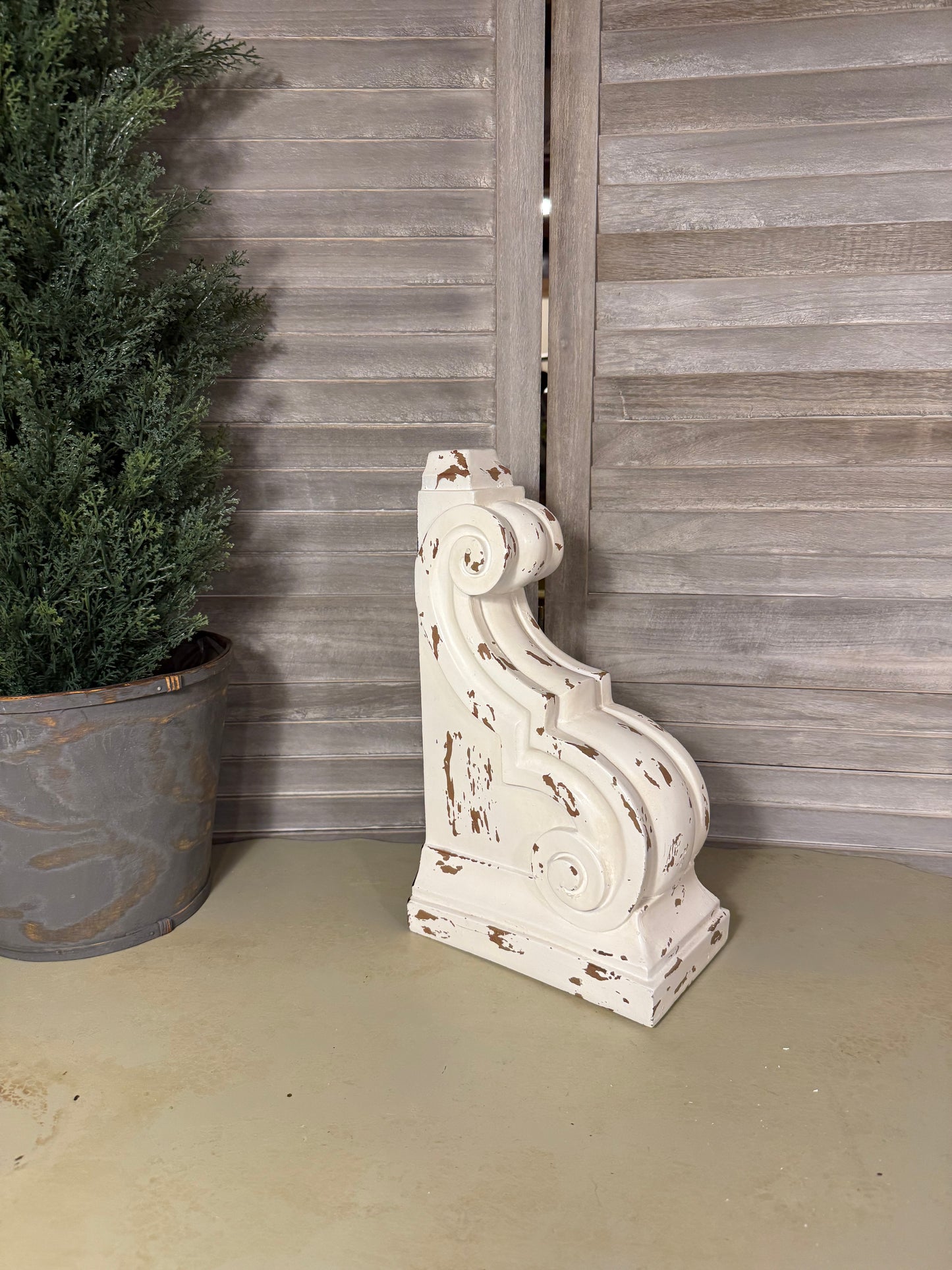 Chic Bookend