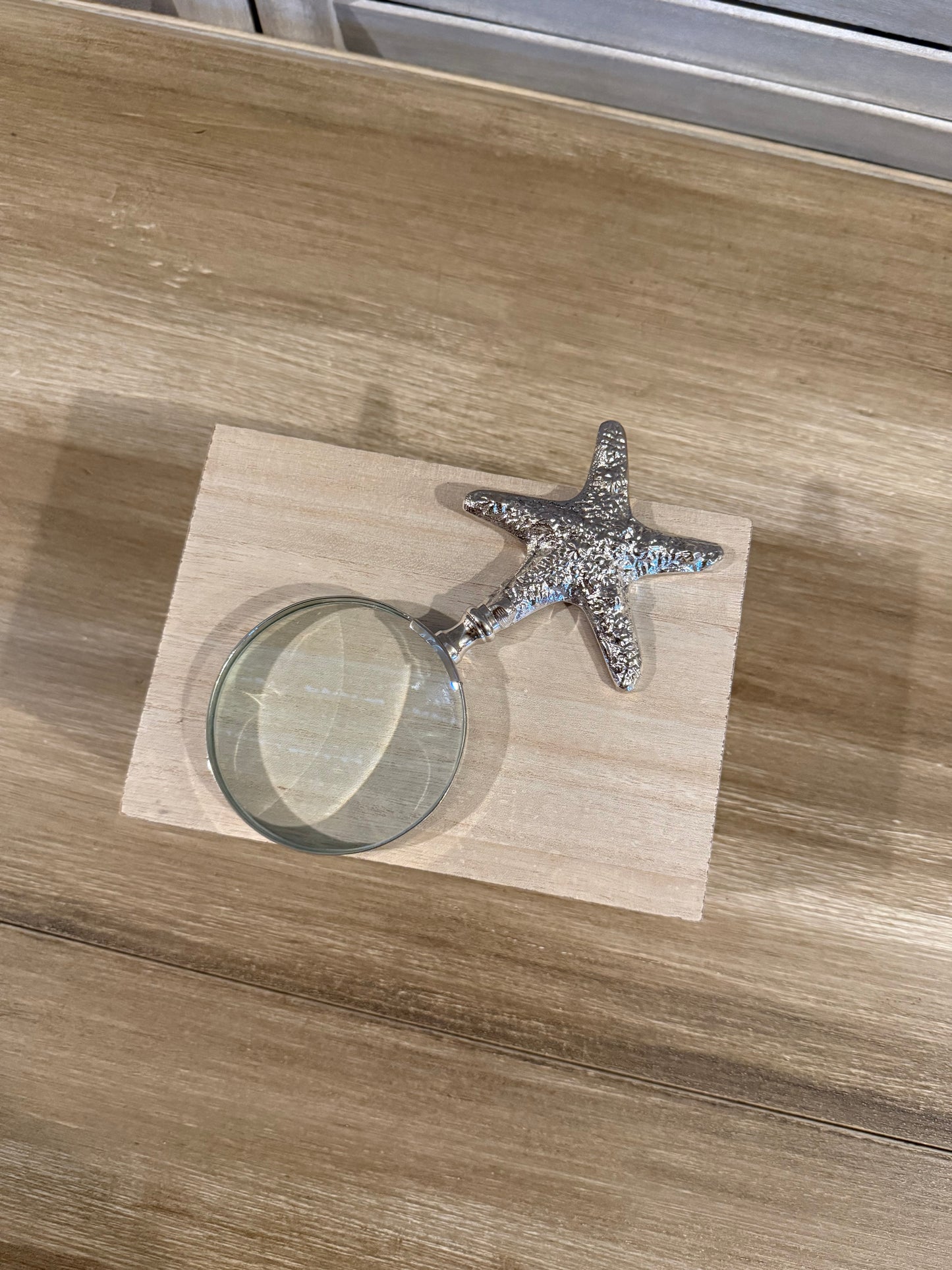 Coastal Theme Magnify Glass