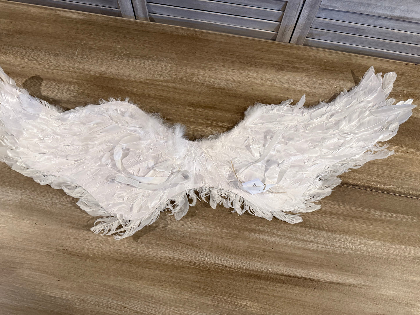 Feathered Wearable Angel Wings – Elegant Costume or Décor