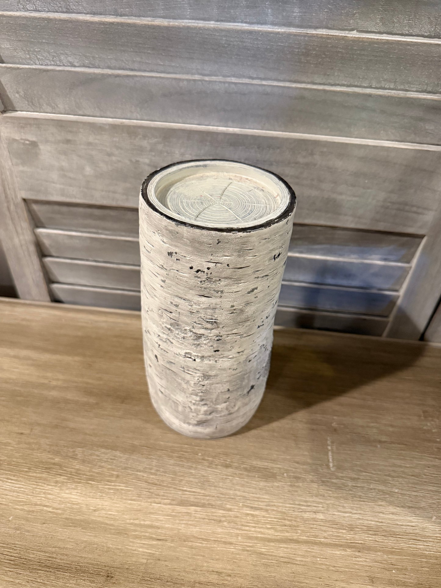 Tall Birch Bark Look Vase – Rustic White Tree Trunk Decor for Farmhouse or Woodland Style