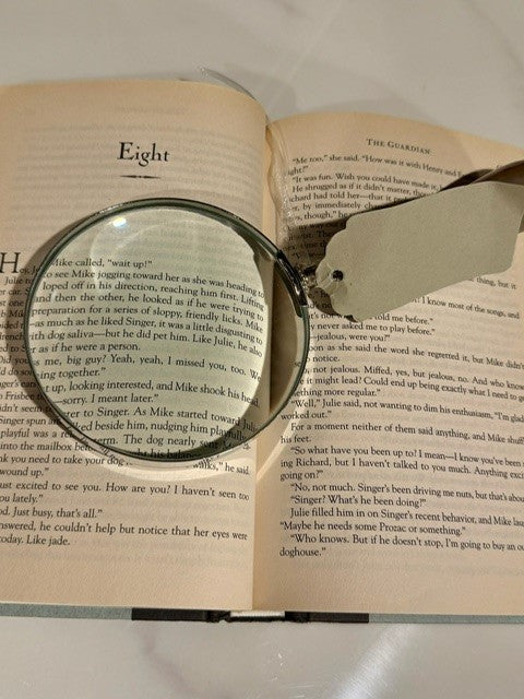 Vintage-Inspired Magnifying Glass – Decorative Desk & Coffee Table Accent