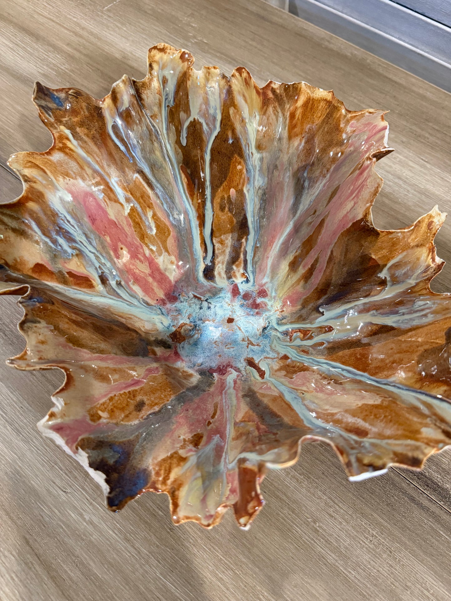 Handcrafted Ruffled Ceramic Leaf Bowl – Glazed Artisan Dish in Earthy Tones
