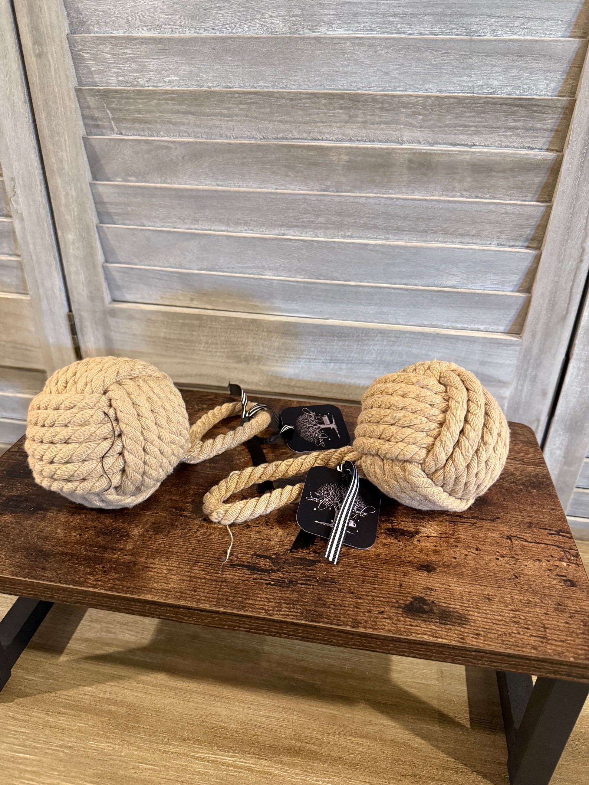Nautical knotted rope decor
